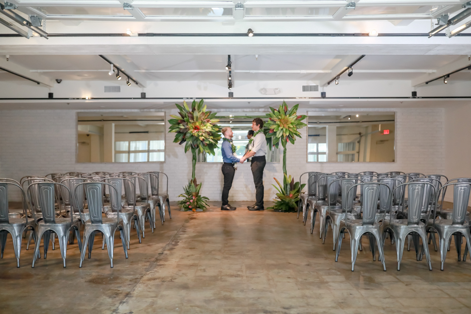 Lifelong Photography Studio Postcard Inn Stylized Shoot Featured Tacari Weddings