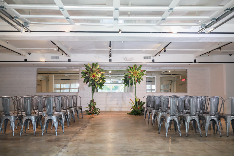 Lifelong Photography Studio Postcard Inn Stylized Shoot Featured Tacari Weddings
