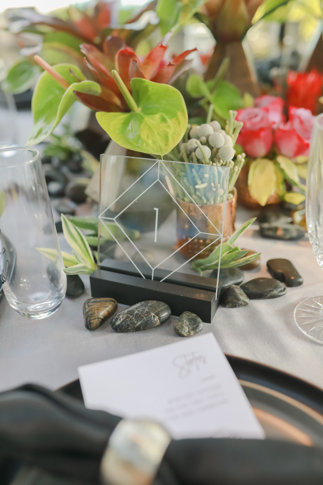 Lifelong Photography Studio Postcard Inn Stylized Shoot Featured Tacari Weddings