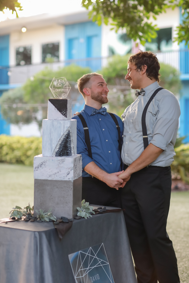 Lifelong Photography Studio Postcard Inn Stylized Shoot Featured Tacari Weddings