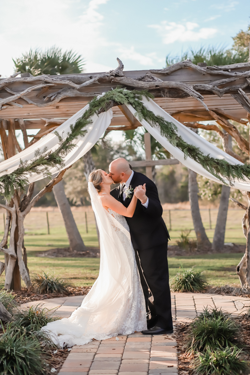 Lifelong Photography Studio Sunny Acres Lodge Featured Wedding Tacari