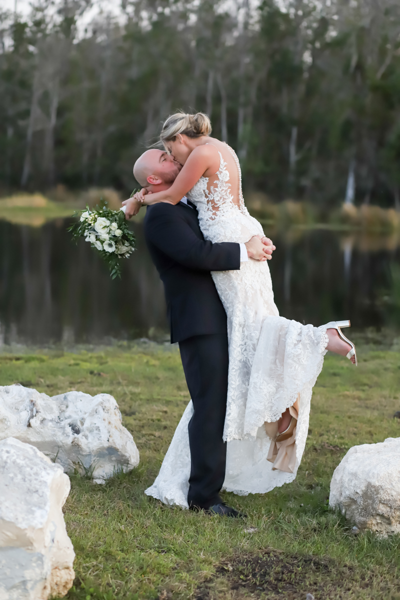 Lifelong Photography Studio Sunny Acres Lodge Featured Wedding Tacari
