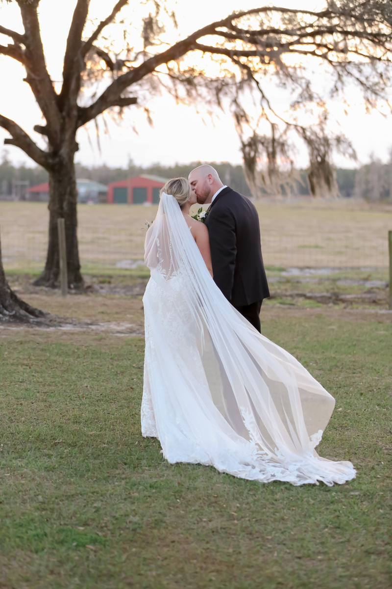 Lifelong Photography Studio Sunny Acres Lodge Featured Wedding Tacari