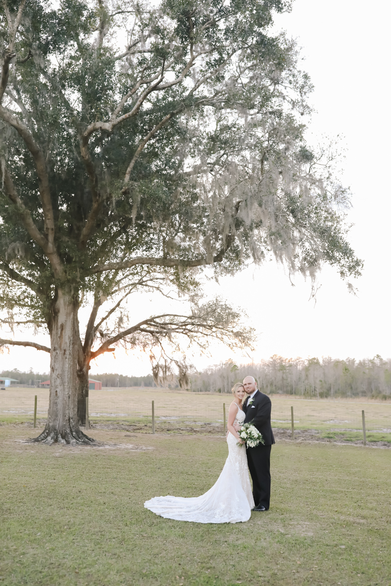 Lifelong Photography Studio Sunny Acres Lodge Featured Wedding Tacari