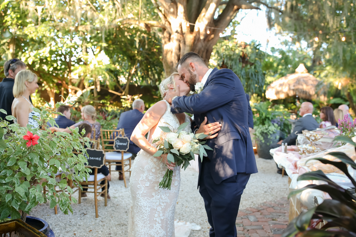 Lifelong Photography Studio Earthscapes Garden Room Featured Wedding