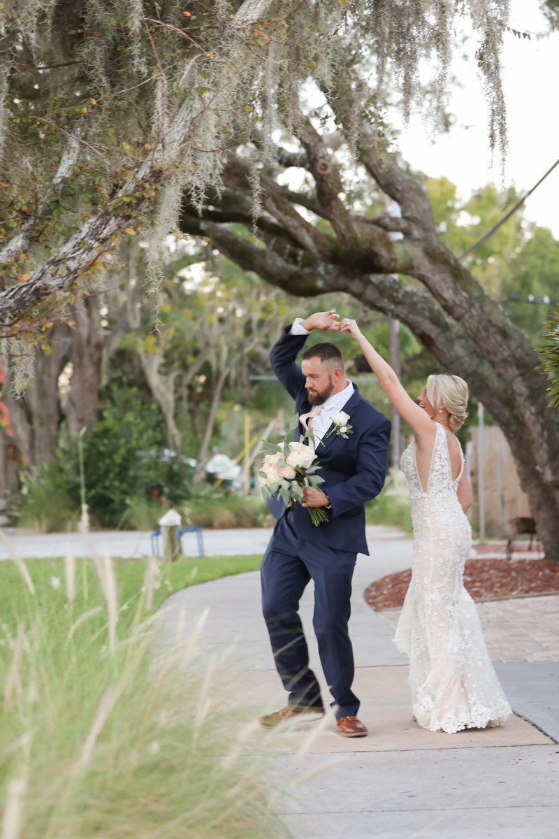 Lifelong Photography Studio Earthscapes Garden Room Featured Wedding